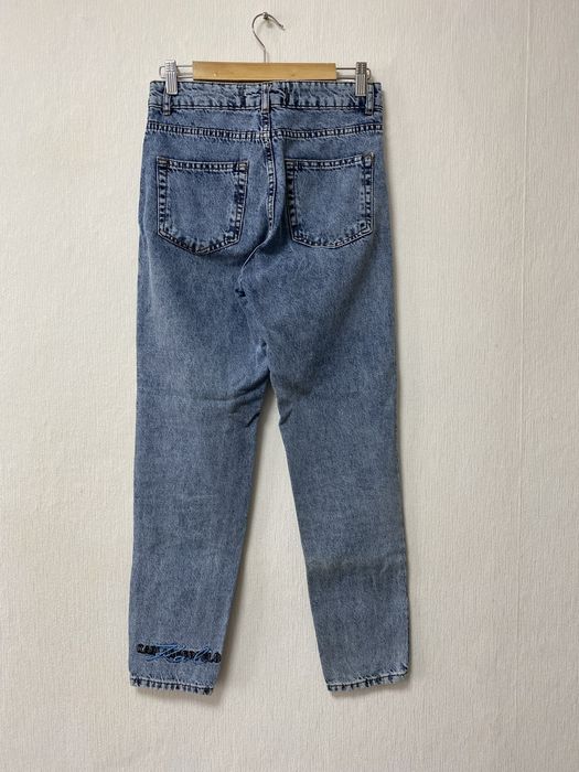 Джинси мом.