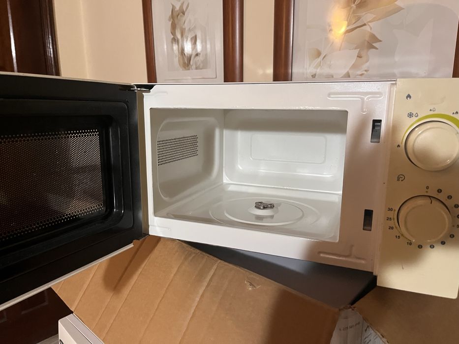 Microondas marca Selecline