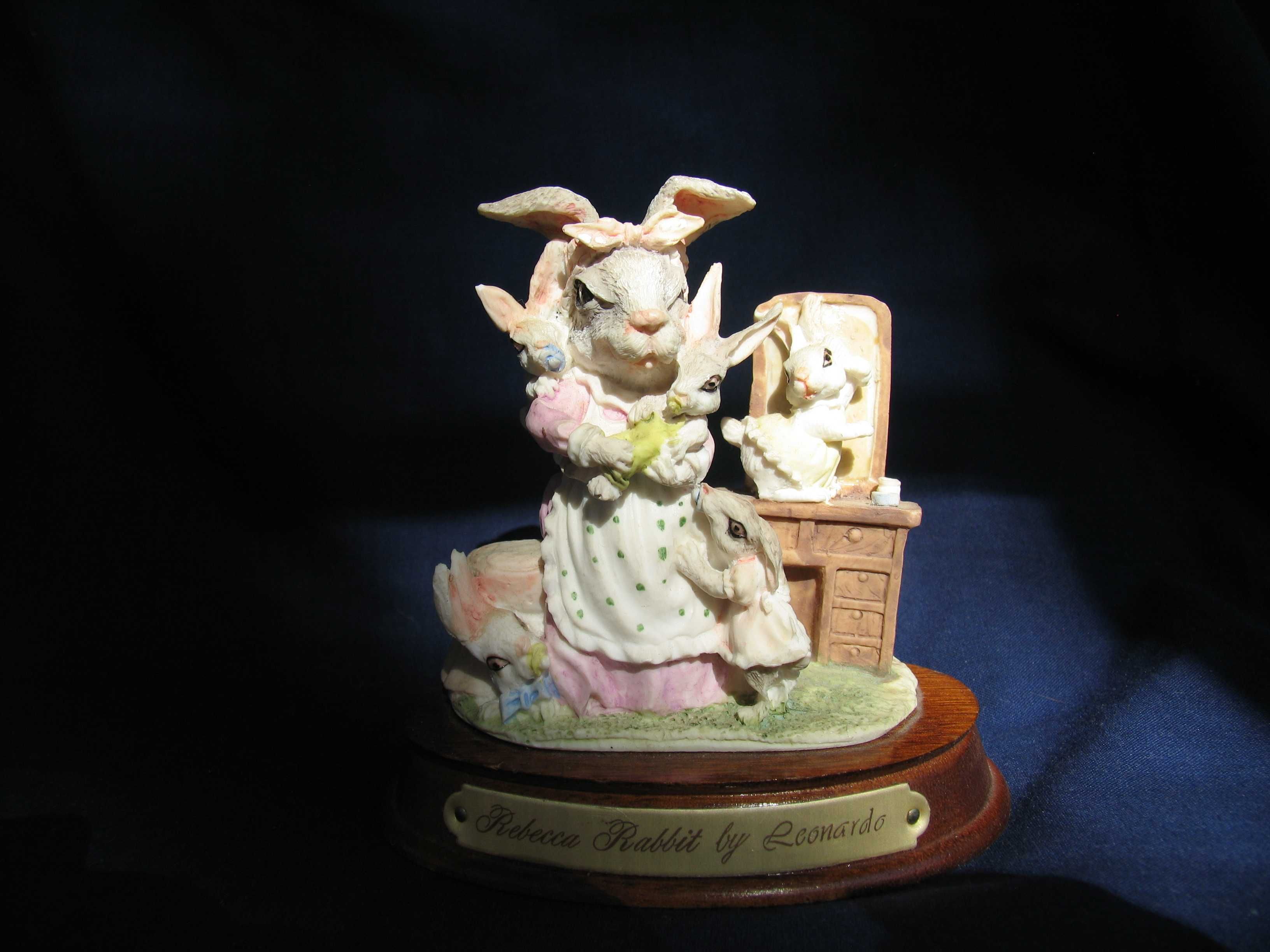Little nook village  Rebecca Rabbit by Leonardo кролики бу