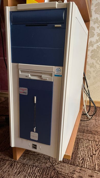 Продам компʼютер самсунг системний блок клавіатуру монітор б/у дешево