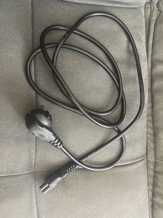 Зарядне устройство для ноутбука 45w TBS