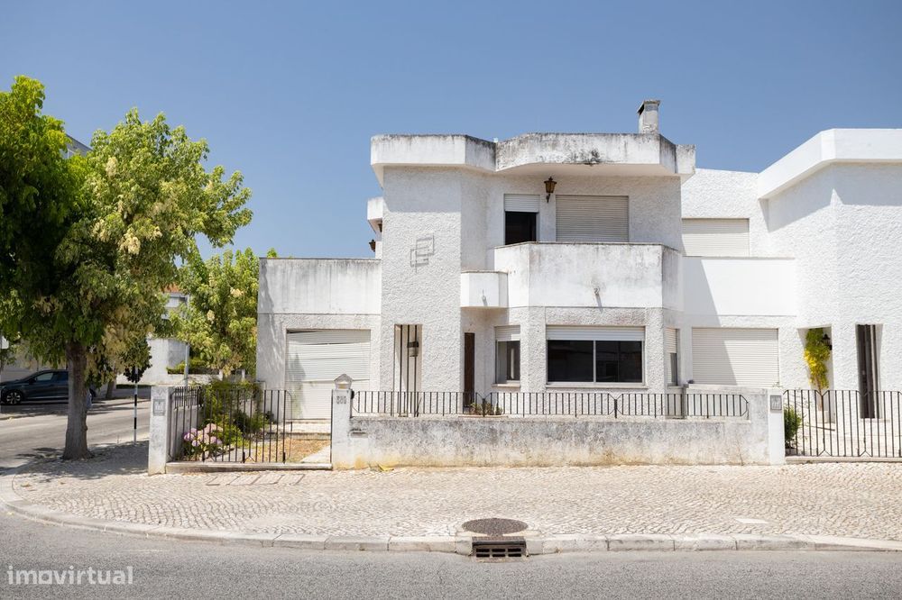 MONTIJO HOUSE - Moradia T5 - para remodelação