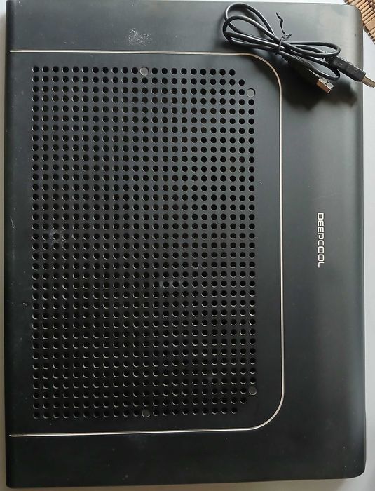 Охолоджуючая підставка для ноутбука Deepcool N6