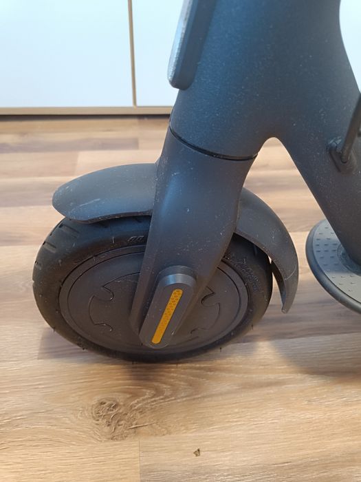 hulajnoga elektryczna xiaomi essential 4g/y25/s/21