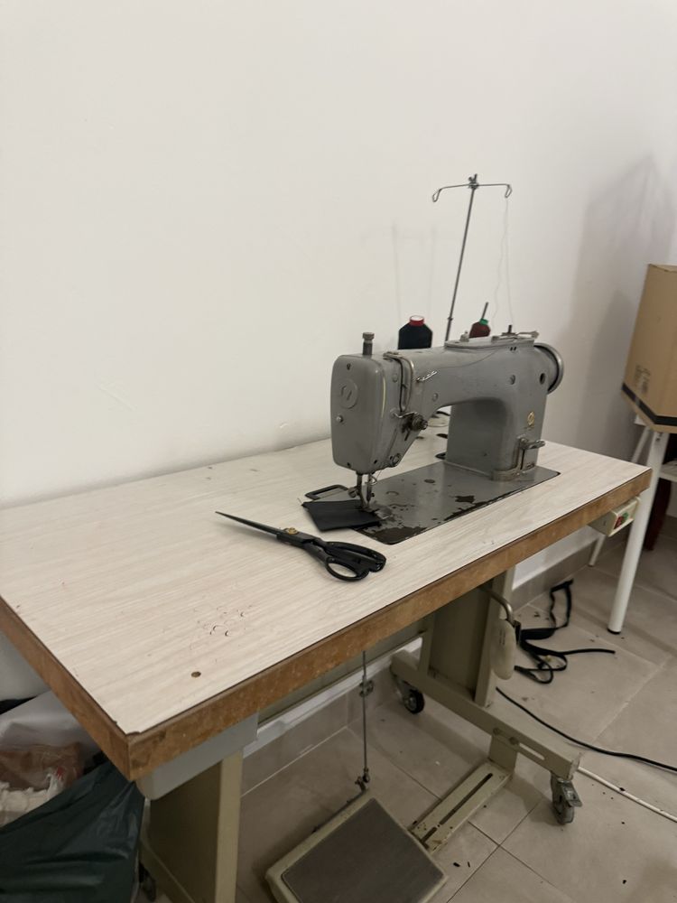 Maquina industrial de costura reta