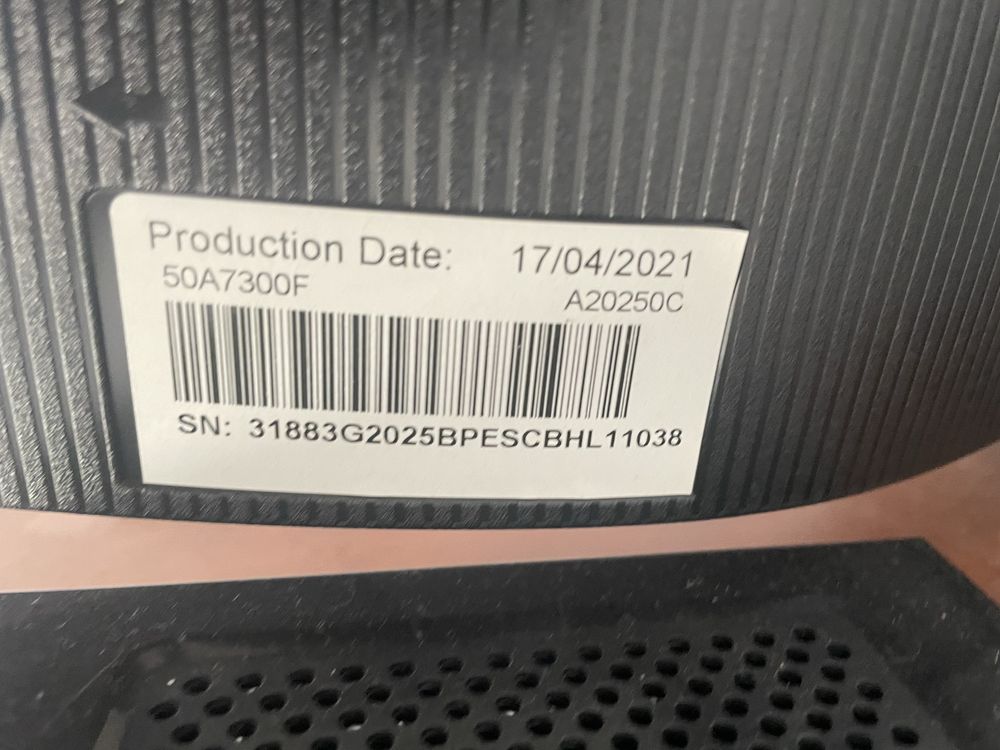 Televisão Hisense com tela partida