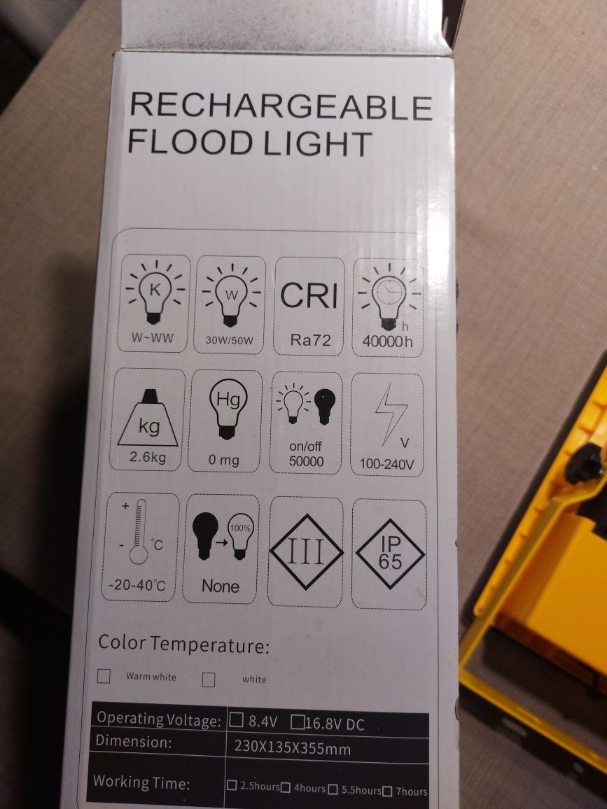 Projektor Naświetlacz Led 30W AKUMULATOROWY