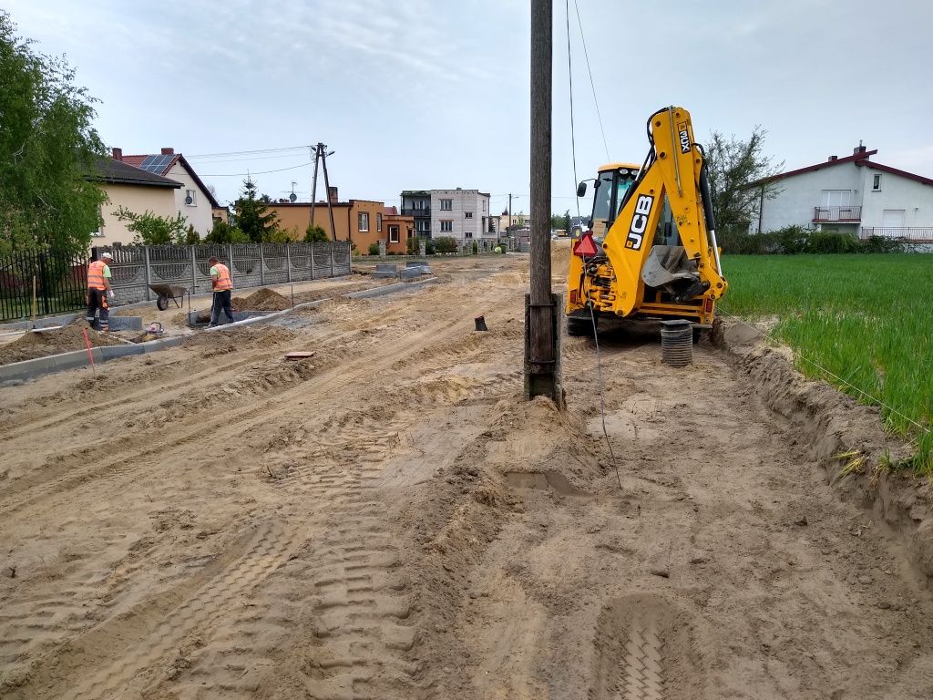Roboty ziemne. Usługi koparką, koparko-ładowarką i minikoparką