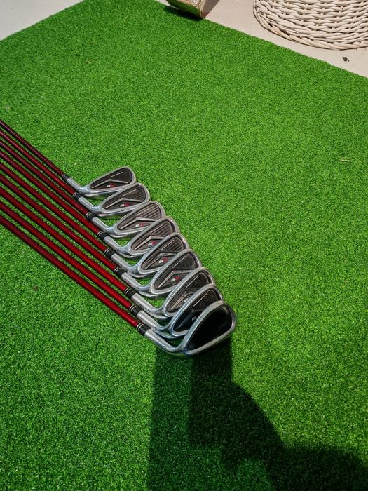 Conjunto TaylorMade R9 4-pw-aw-sw