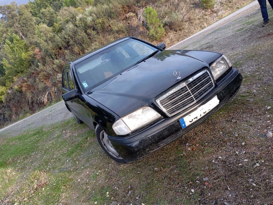 Mercedes 220 bom estado