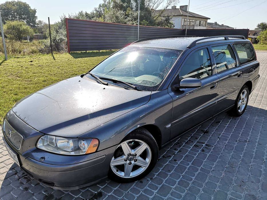 Samochód ma oryginalny lakier, nie wymaga dużych nakładów finansowych