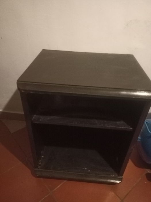 Komoda z półką czarna