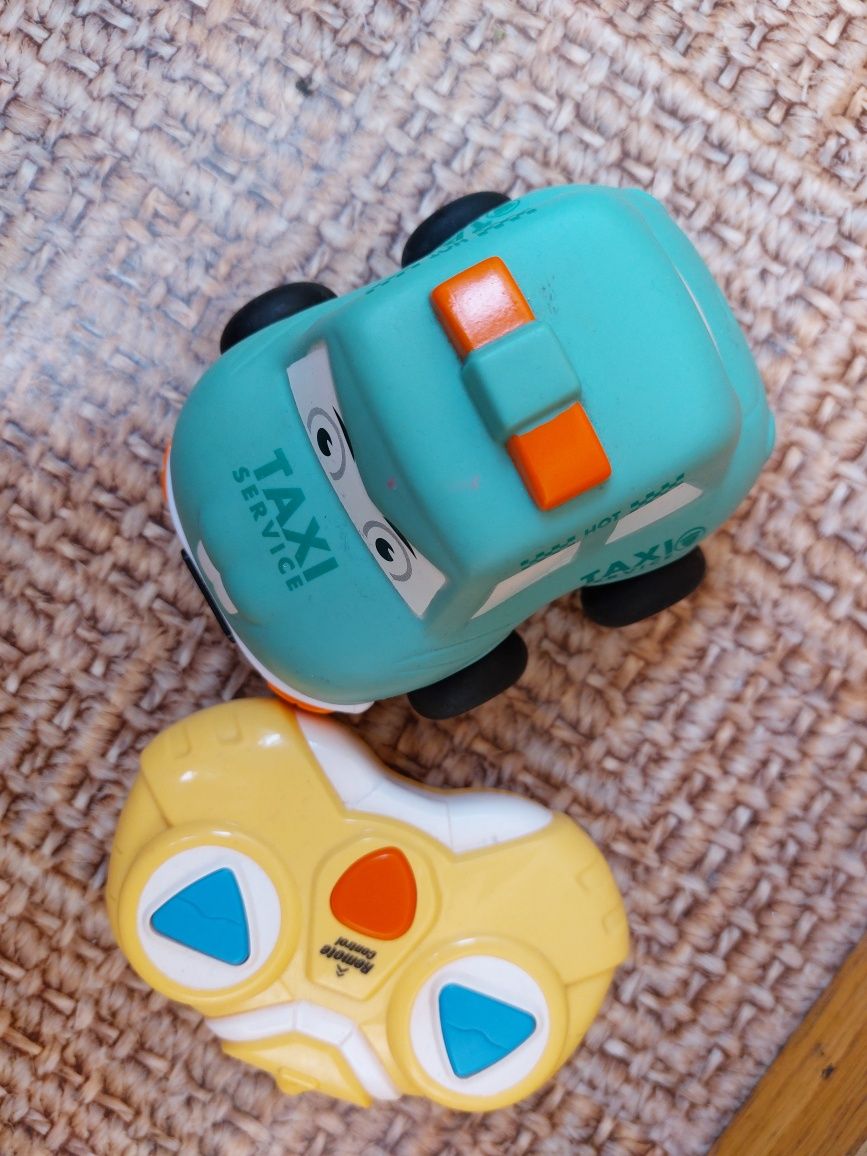 Іграшки дитячі машинка на пульту+ гараж