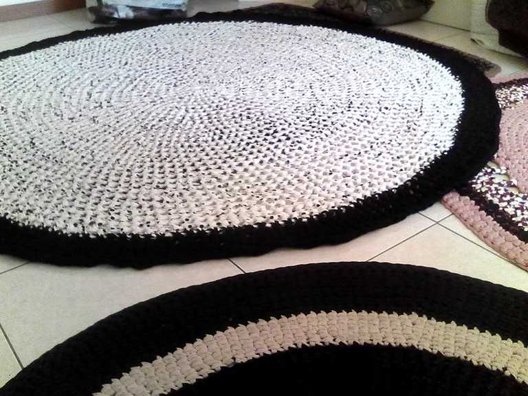 Carpetes de crochet originais (em trapilho) feitas à mão (handmade)
