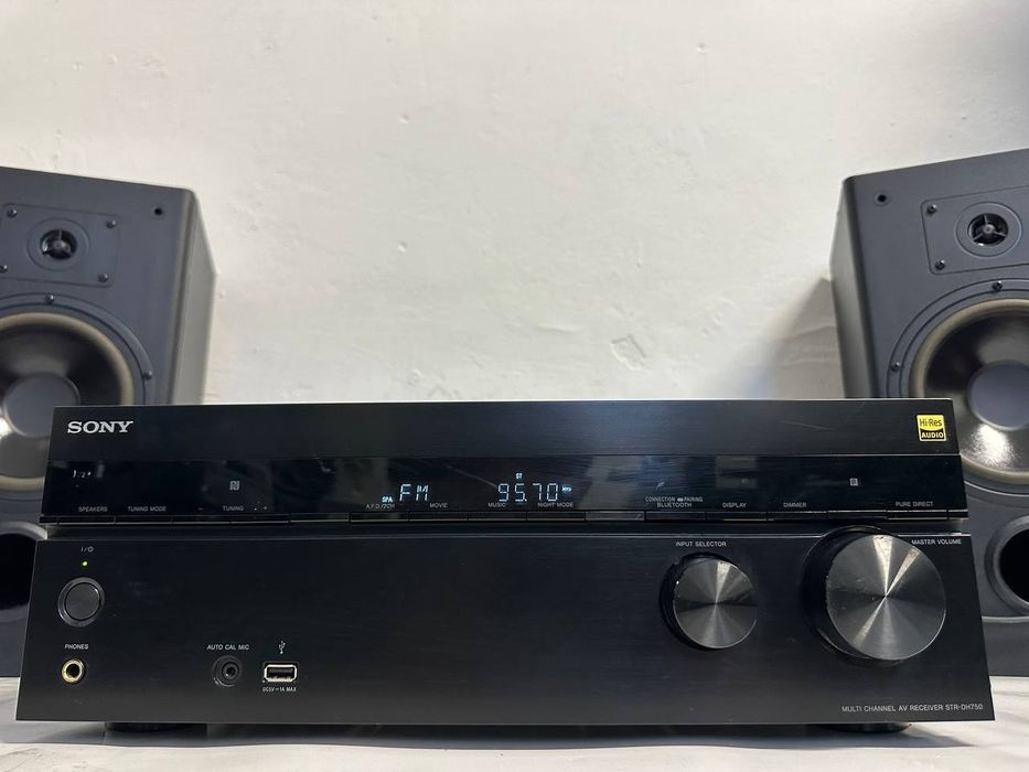 7.1 Amplituner Sony STR-DH750 , Bluetooth, HDMI, ARC,4K, 3D, 7*120