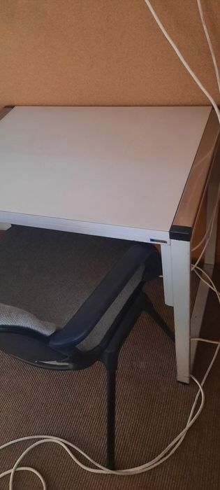 Mesa em metal 76x74cm altura 68cm