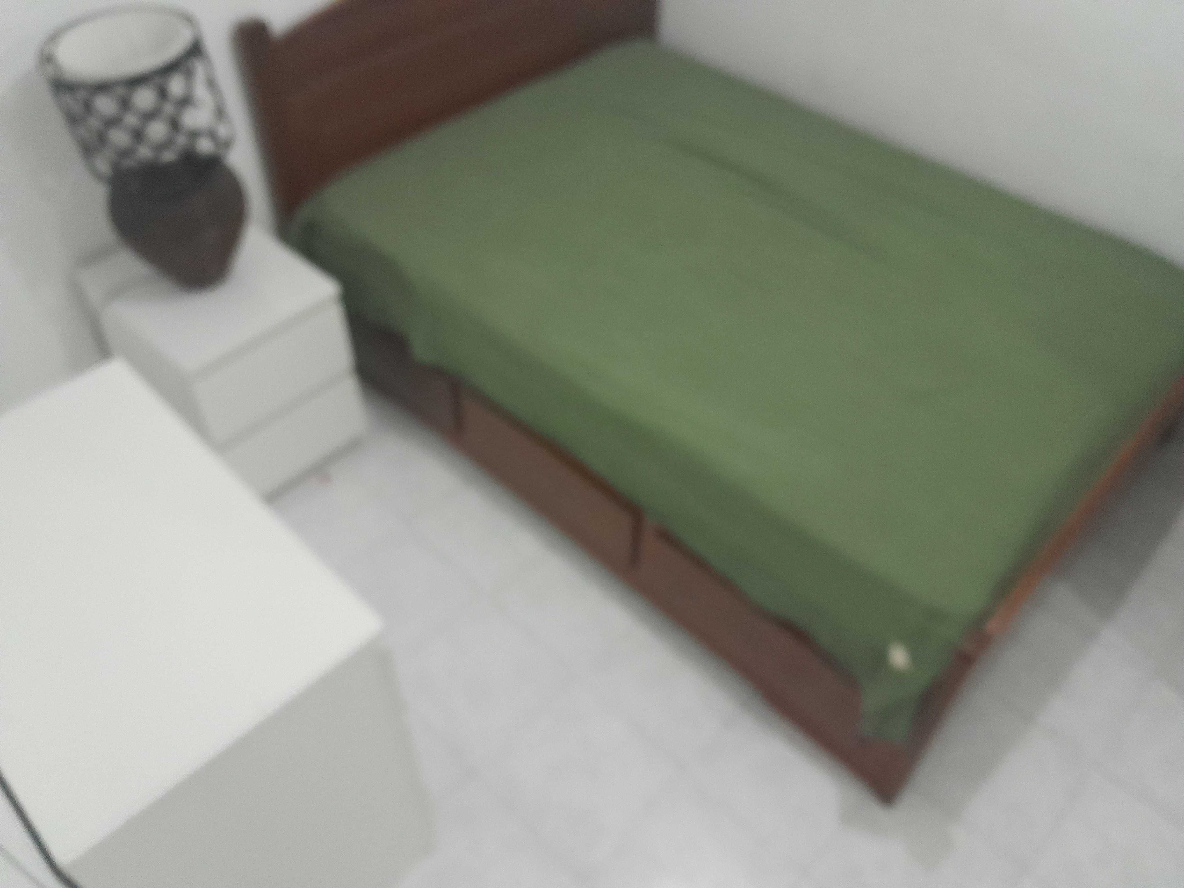 Quarto para arrendar