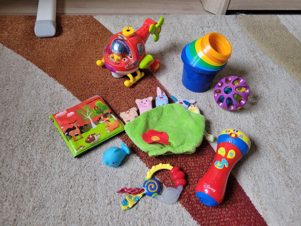 Пакет іграшок для малюка: музичний мікрофон, вертоліт, брязкальця