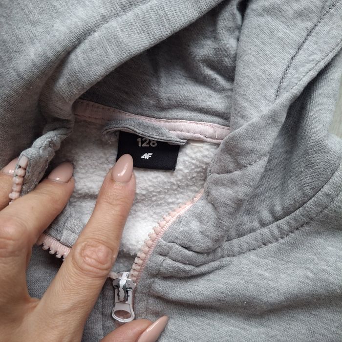 Szara bluza 4F 128