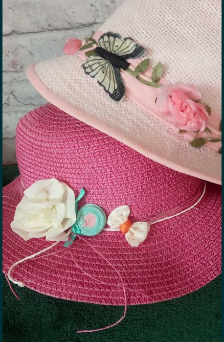 2 piękne kapelusze do modnisi od 5-10lat raz założone jak nowe