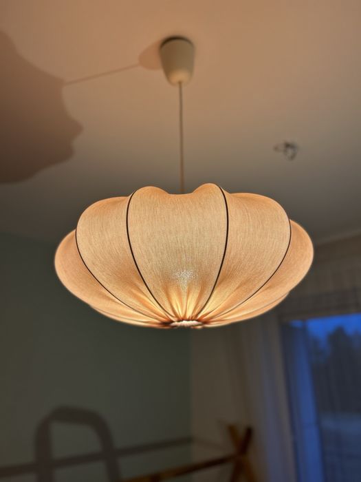 Lampa wisząca Ikea Regnslur różowa  z kablem