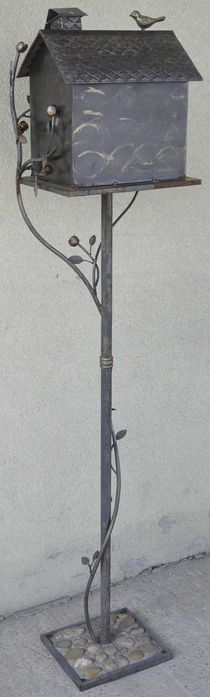 Domek dla Ptaszków Budka dla Ptaków Karmnik Metalowy z Podstawą Beton