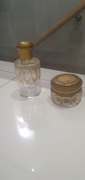 ArtDeco,flakon na perfumy z puzderkiem,komplet