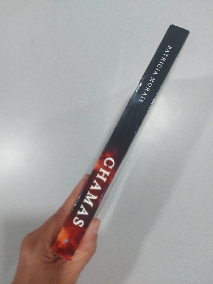 Livro | Chamas - Patricia Morais | NOVO