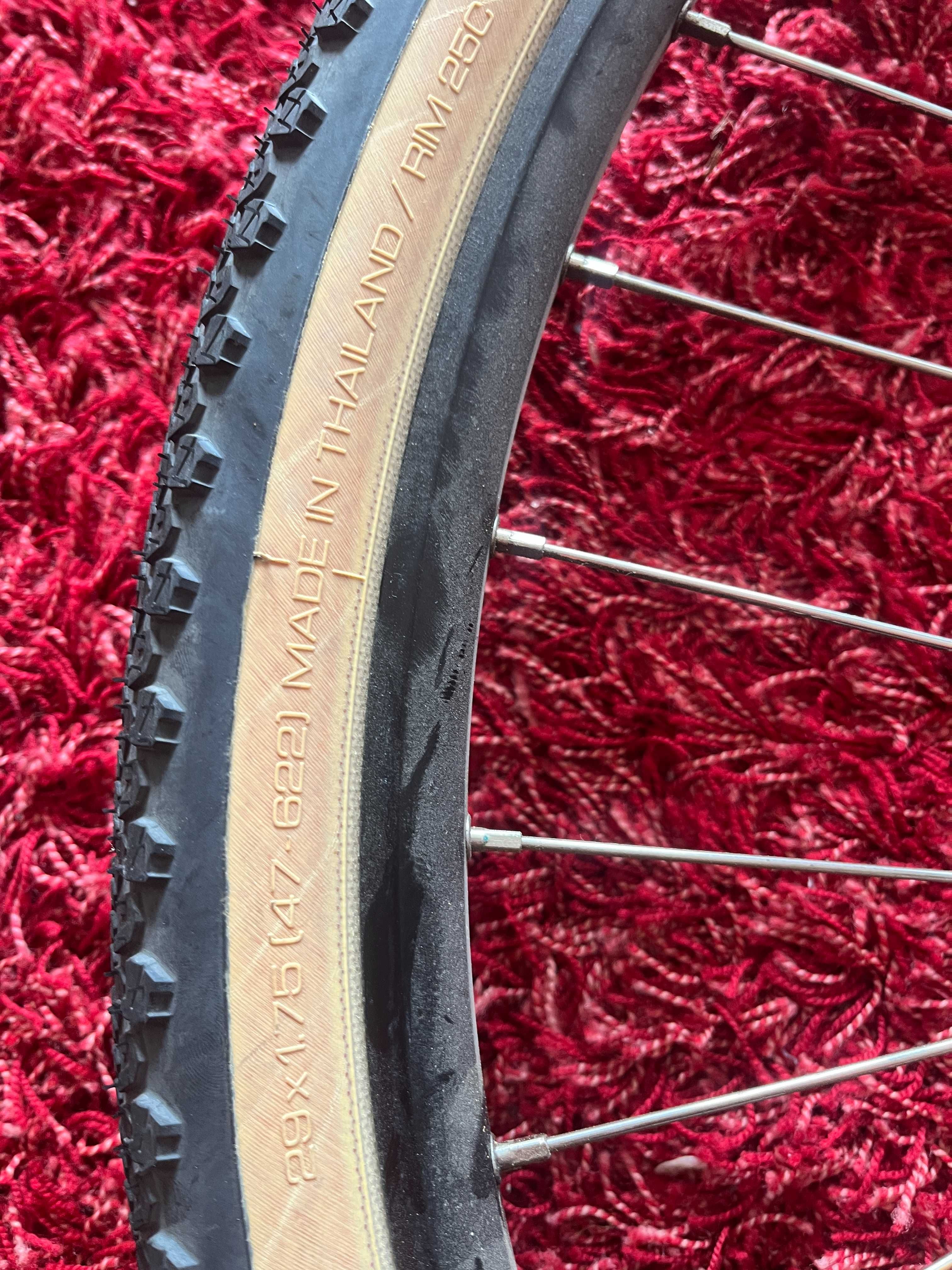 roda e pneu 29 x 700