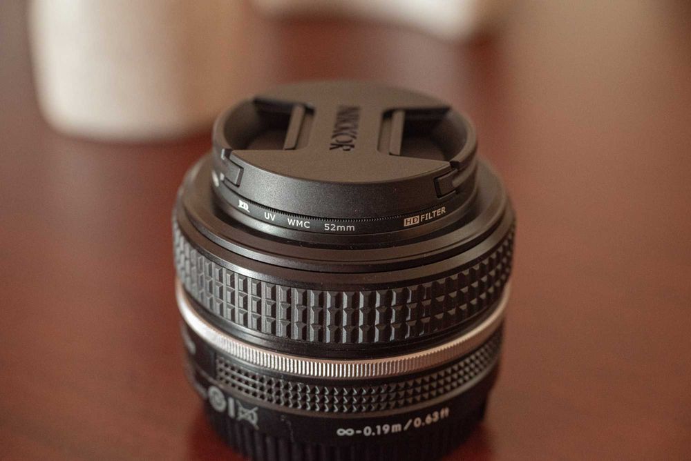 Lente NIKON NIKKOR Z 28mm f/2.8 SE + Filtro UV BENRO 52mm