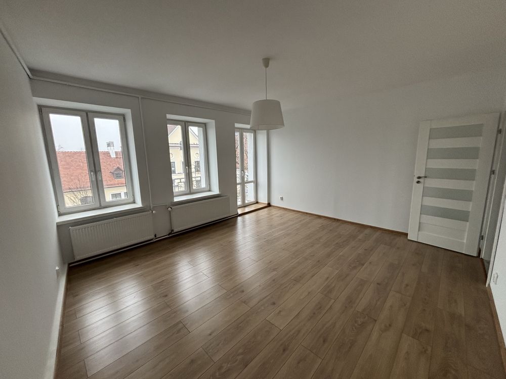 Lokal biurowy 57 m² – centrum Grodziska Mazowieckiego, blisko PKP