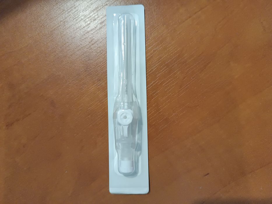 Cannula trzy kartoniki po 100 sztuk w każdym
