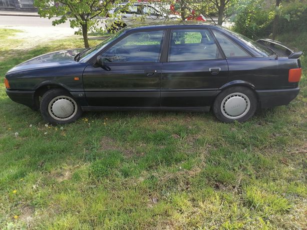 Audi 80 silnik 1,9 klasyczny Diesel wolnossący . HAK. Auto na budowę.