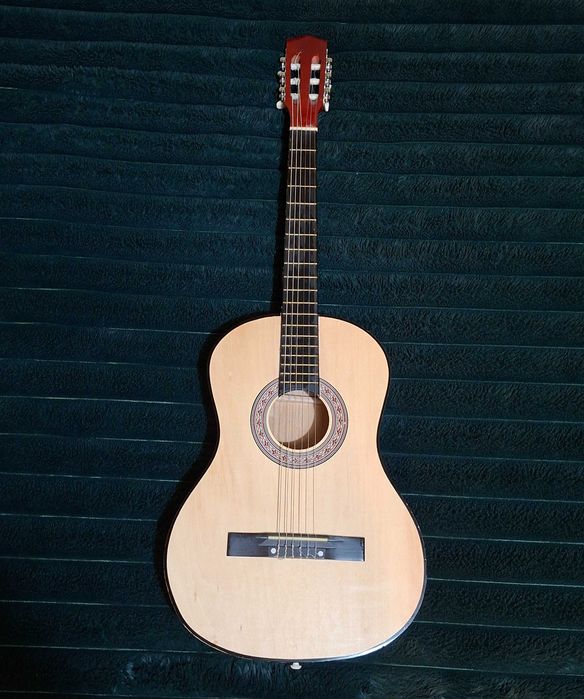 Gitara klasyczna używana