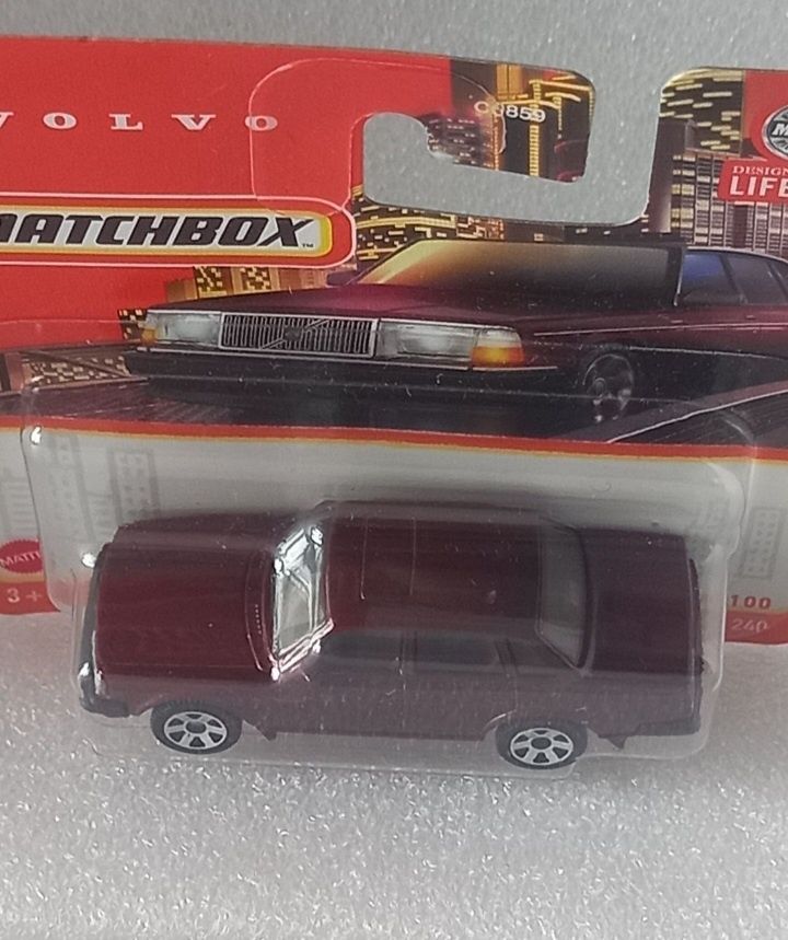 Volvo 240 ano 1986 matchbox