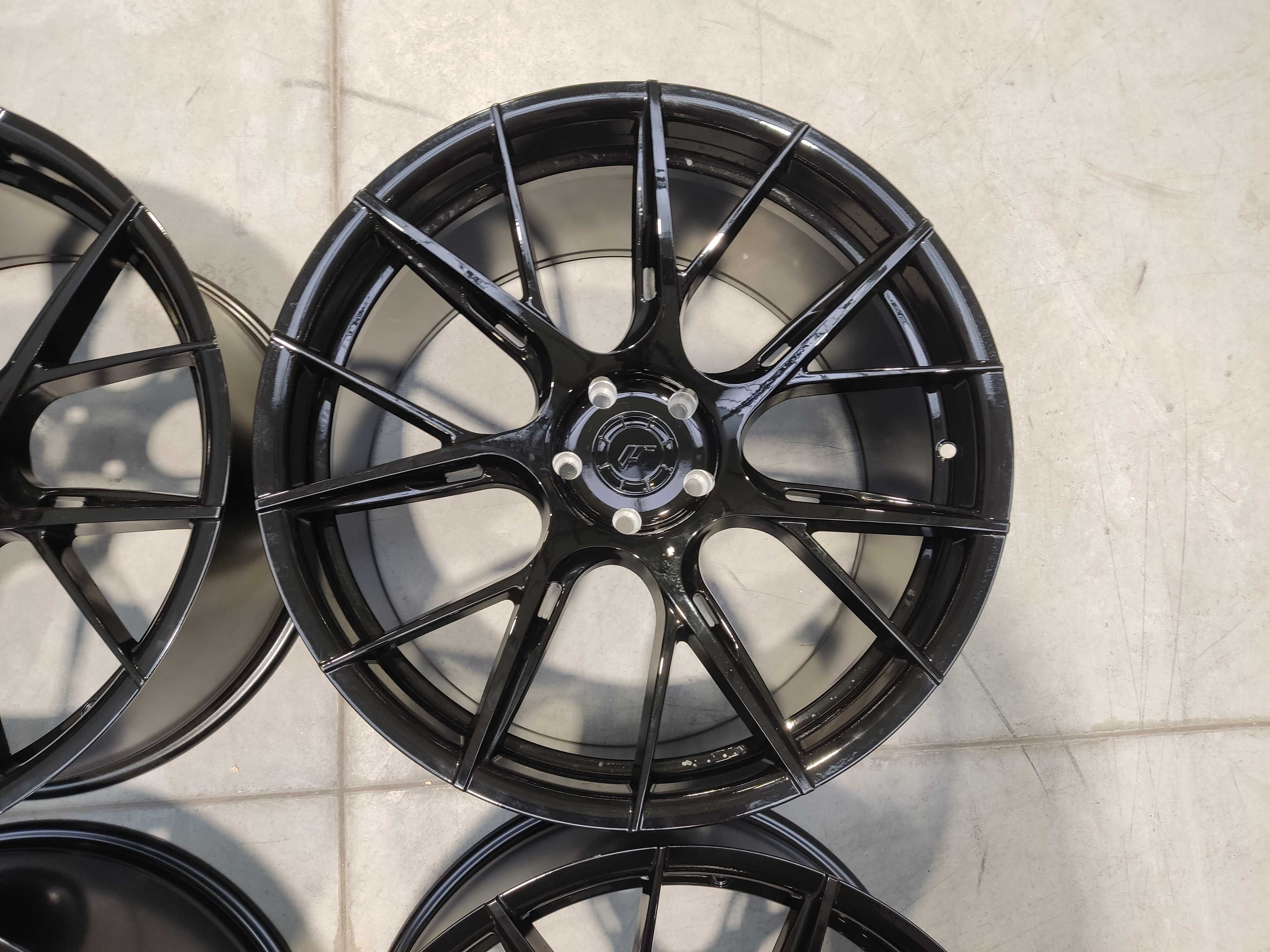 !OUTLET! Felgi Japan Racing JR42 20x10 + 20x11 ET30 5x112 Black