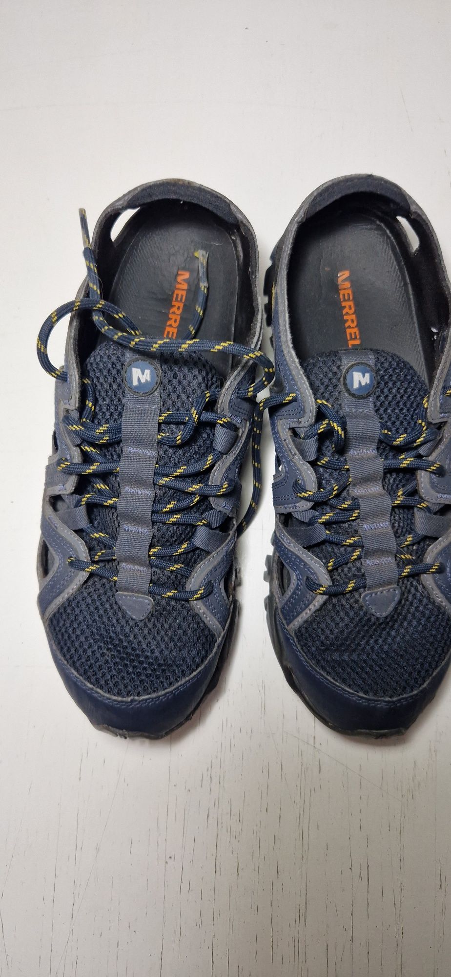 Merrell 41.        .