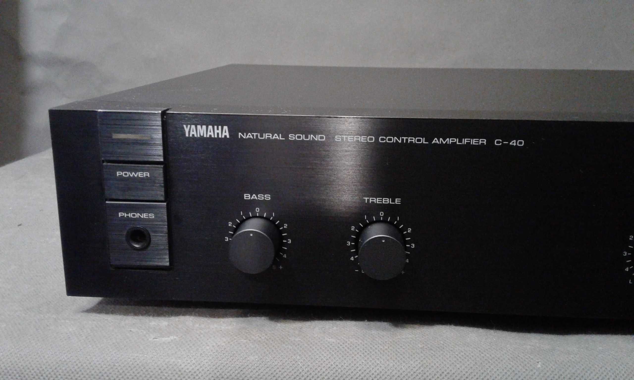 YAMAHA C-40 ,przedwzmacniacz stereo