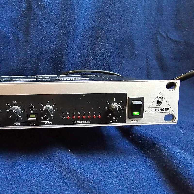Behringer AUTOCOM kompresor / limiter MDX 1000 rack