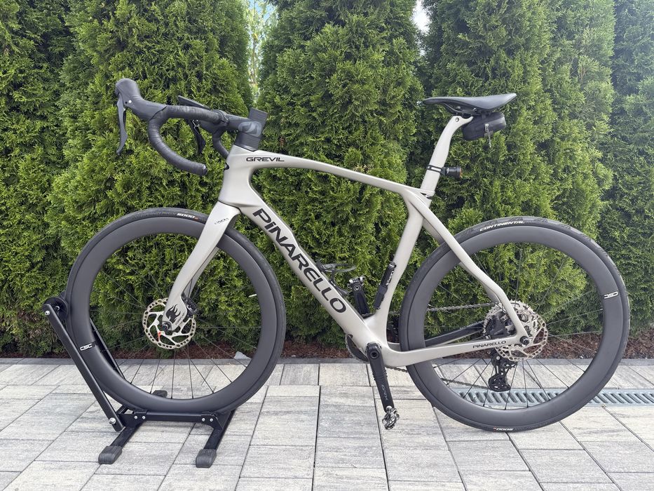 Rower gravel Pinarello Grevil F5 GRX610 1x12DB FULCRUM RAPID RED 500