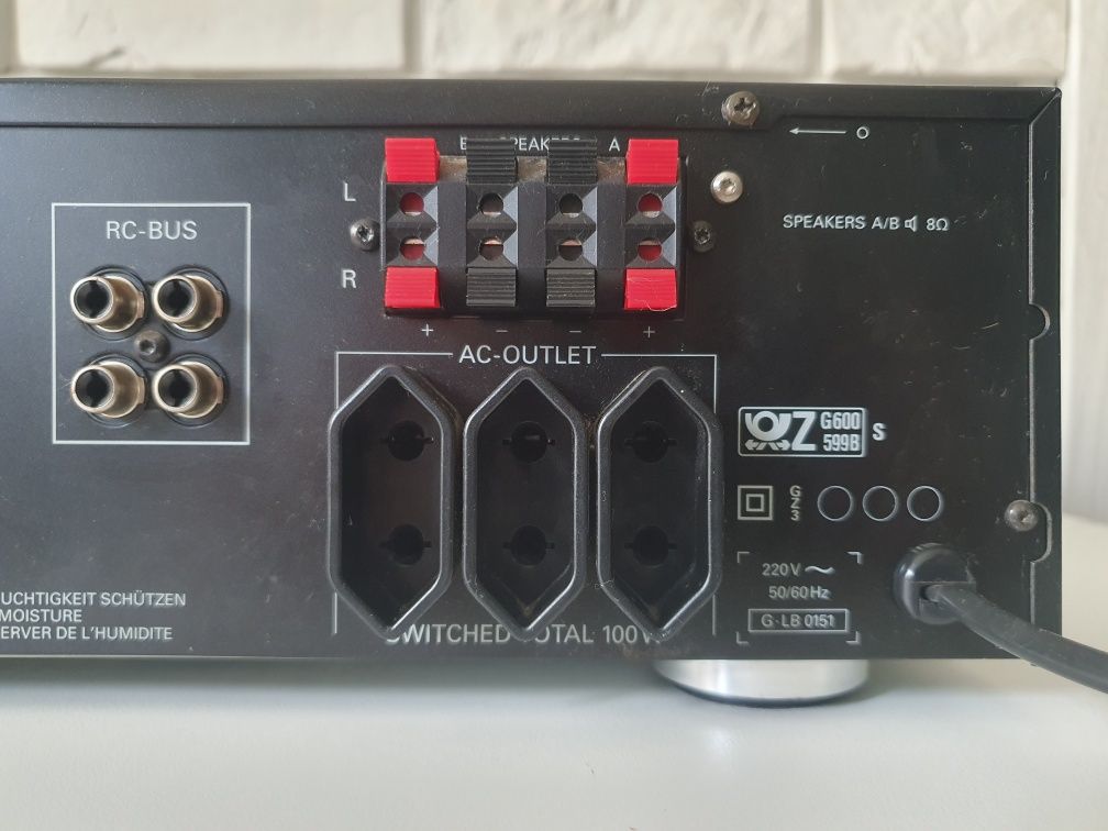 Wzmacniacz stereo GRUNDIG V 304