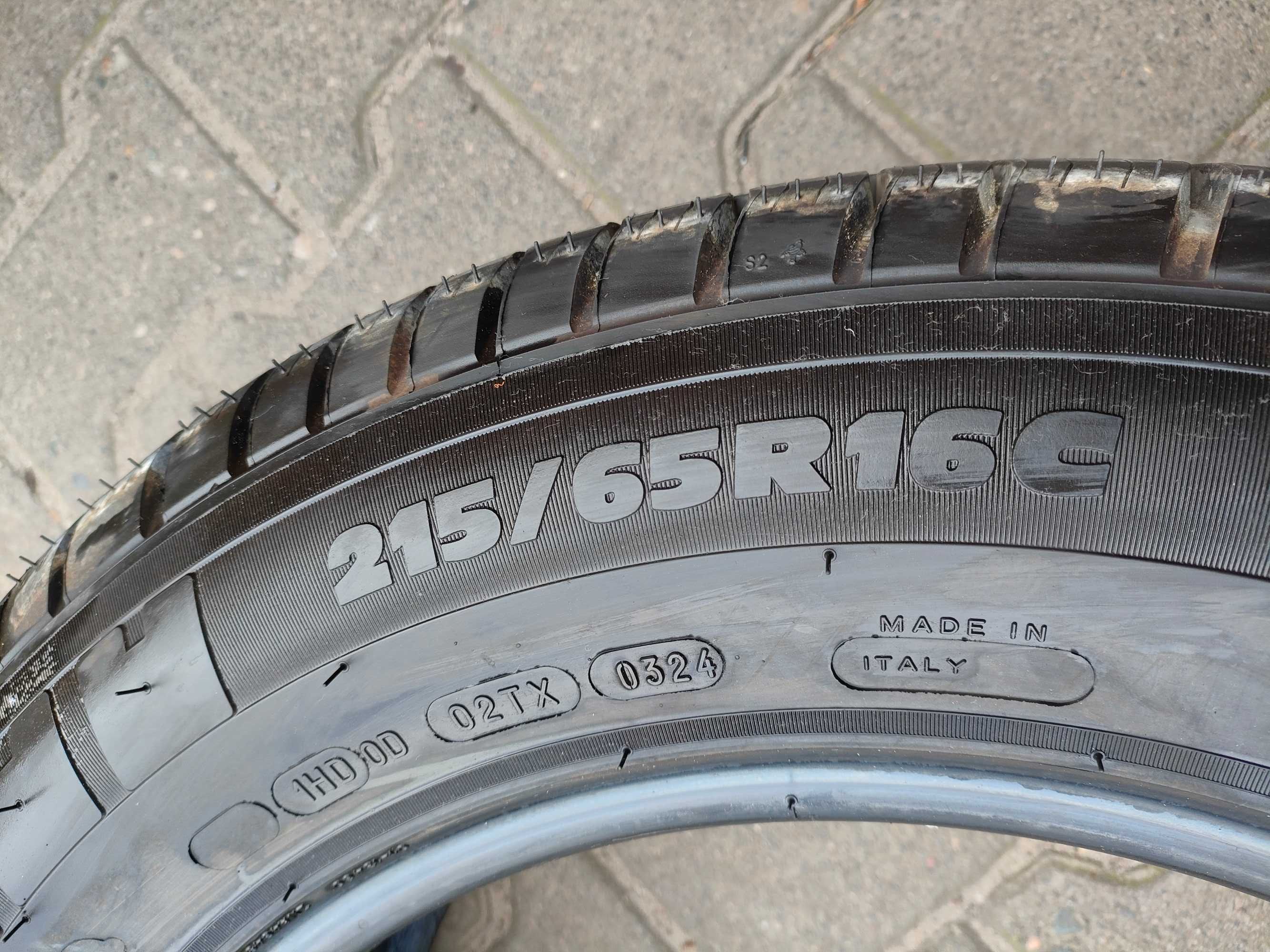 Michelin  Agilis 51 215/65/16 c kpl