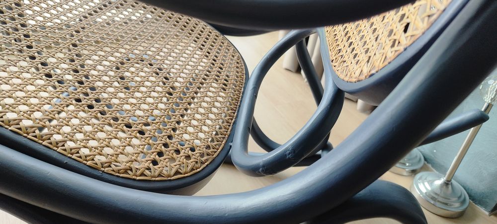 Fotel bujany retro po renowacji – idealny do wnętrz boho