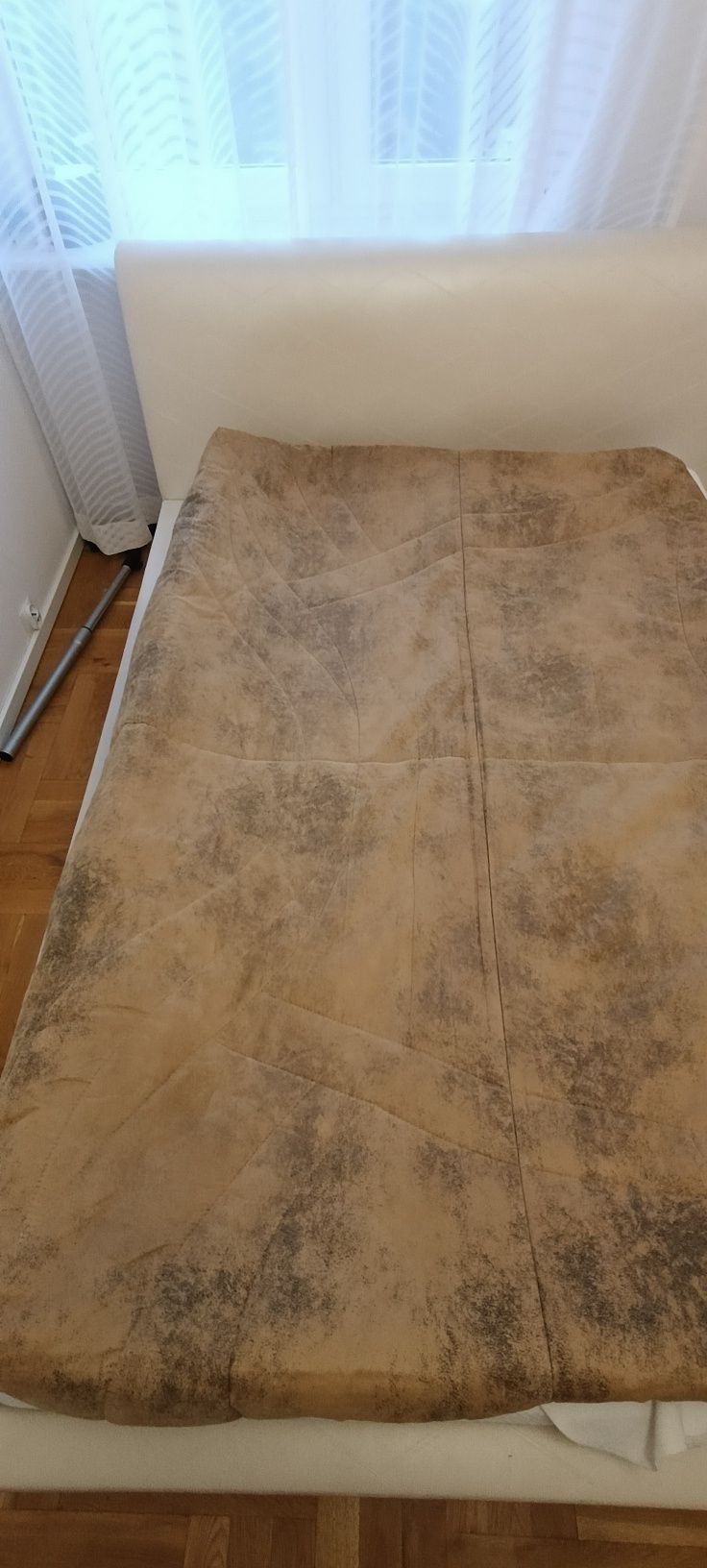 Pokrowiec na gumce na kanapę, wersalkę, sofę