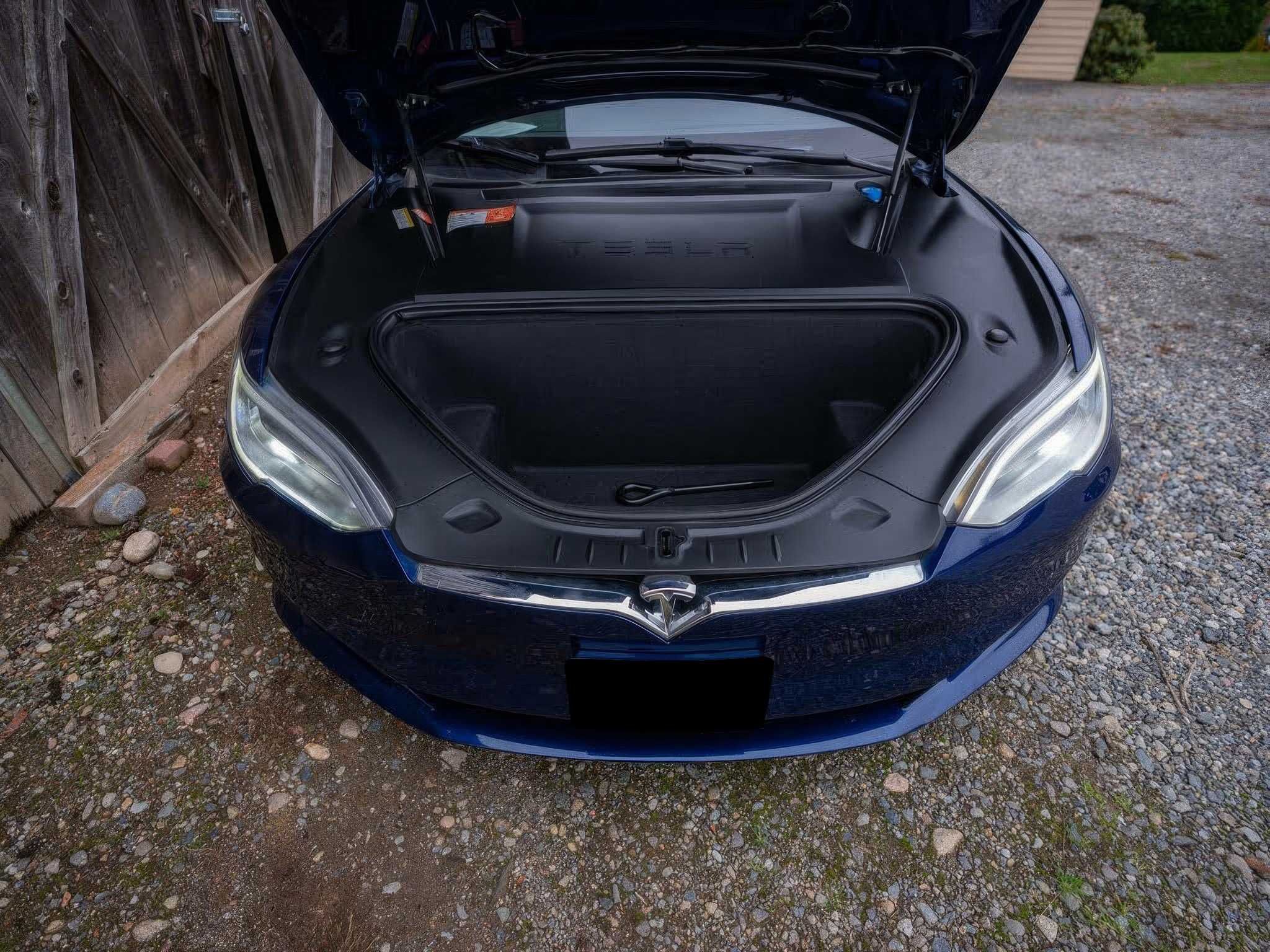 Tesla  Model S 2016