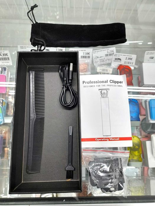 Máquina de Cortar Cabelo e Barba (DIGITAL, VIA USB)