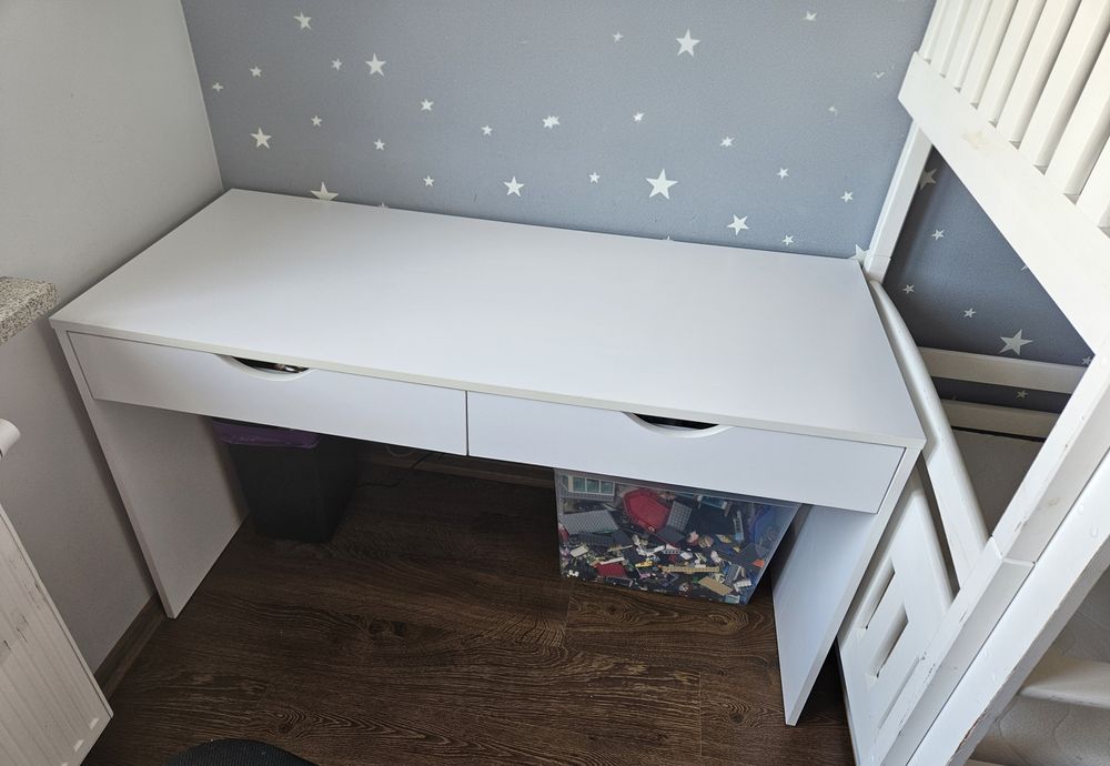 Zestaw mebli do pókoju dziecięcego