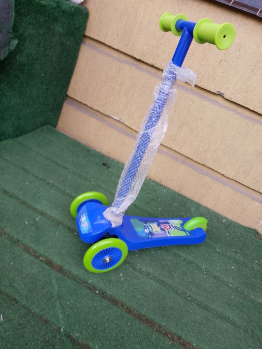 hulajnoga trójkołowa świecące koła niebieska BALANSOWA na prezent idea