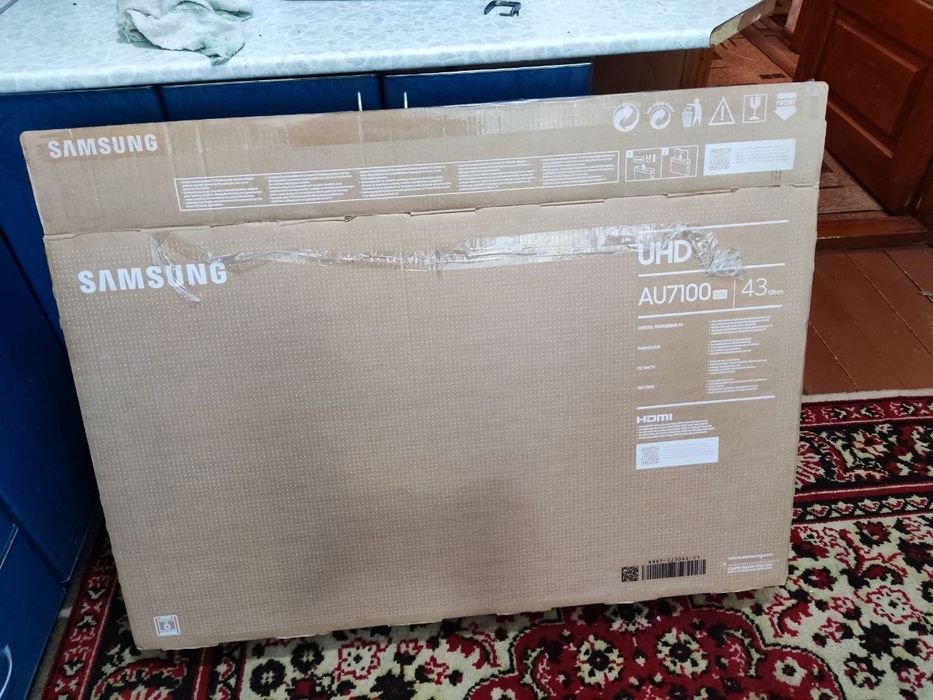 Телевізор Samsung 4k smartTV HDR43AU7100 (UE43AU7100UXUA)