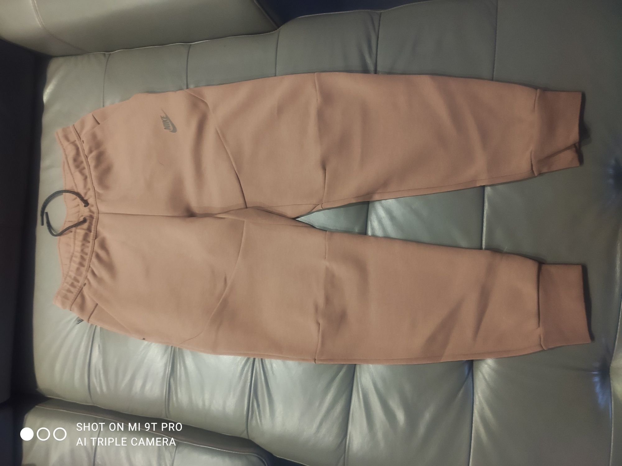 Brązowy komplet dresowy Nike tech fleece r.M